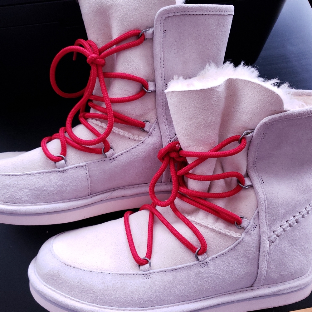 UGG Size 10 Tan